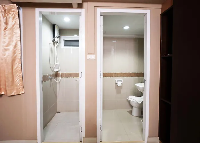 Nrc Hotel 3*